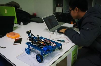 点燃创意“青春崂山 创客未来” 第二届大学生创客马拉松大赛引领编程新浪潮